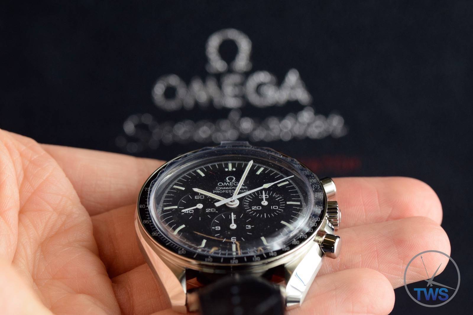 omega speedmaster professional moon watch leather strap