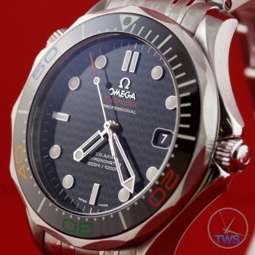Omega Rio 2016 Olympic Limited Edition Seamaster Diver 300m: Hands On Review [522.30.41.20.01.001] - Dial and bezel