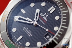 Omega Rio 2016 Olympic Limited Edition Seamaster Diver 300m: Hands On Review [522.30.41.20.01.001] - Black dial with hands and index markers lit-up