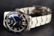 The Oris Divers Sixty-Five (With Metal Bracelet) [01 733 7707 4064-07 8 20 18] Bracelet Pulled Strait To One Side
