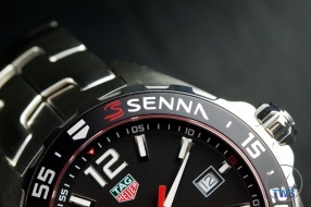 Close up of Senna aluminium bezel - Senna Special Edition waz1012.ba0883 Watch Unboxing Review
